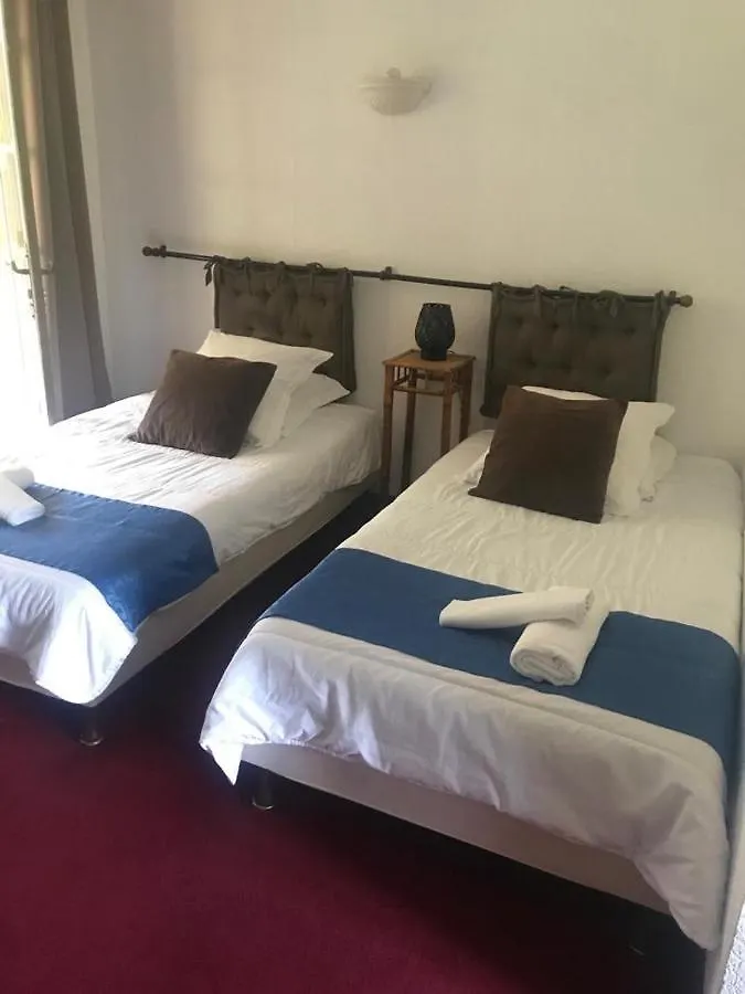 Human Hotel Restaurant Park Villecroze